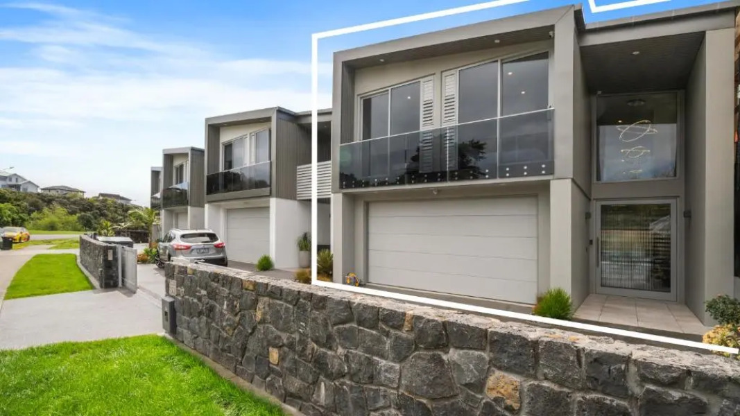 Tranquility Waters - Whangaparaoa Holiday Home