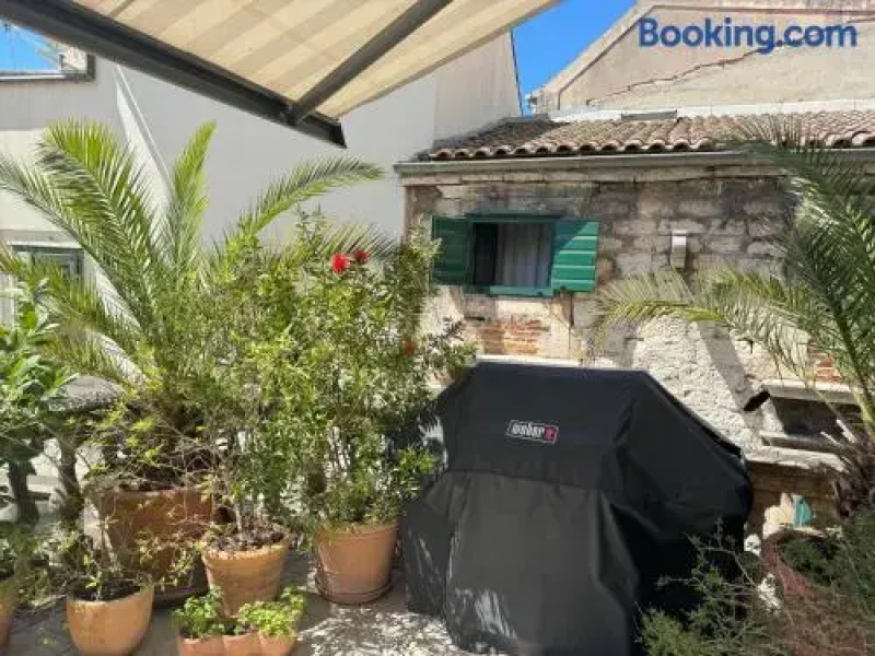 Grand Terrace Sea View Apartments