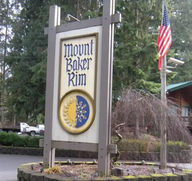 99mbr - Hot Tub - Wifi - Pets Ok - Bbq - Sleeps 6 2 Bedroom Home by RedAwning