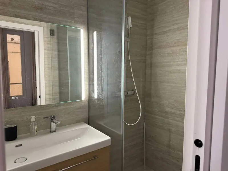 Modern Studio - 2 P - Montreuil