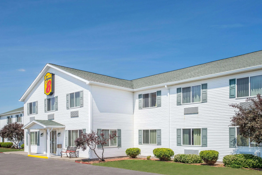 Super 8 by Wyndham Canandaigua