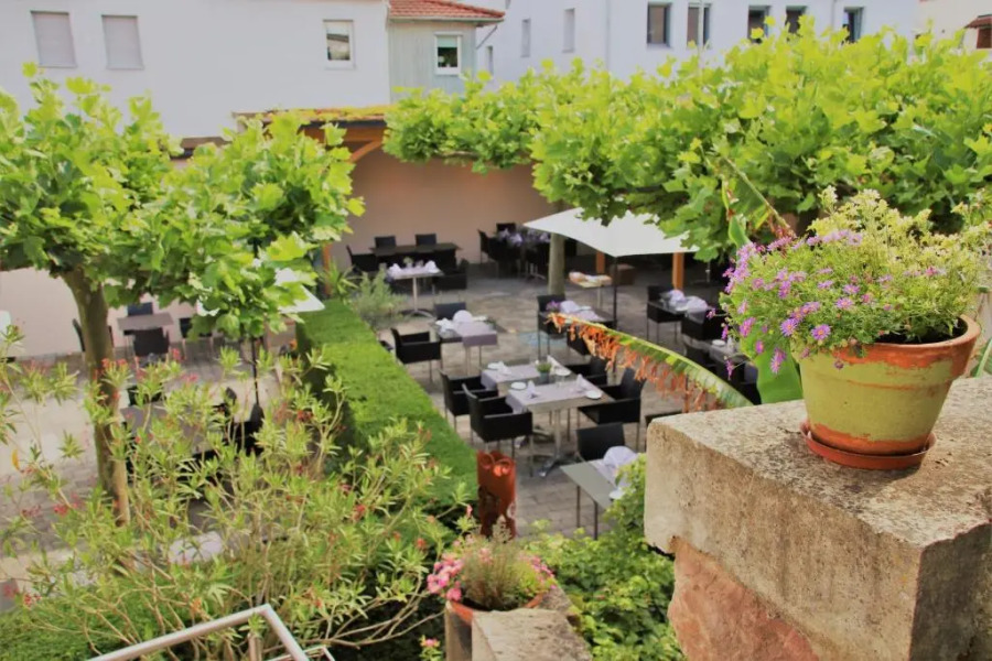 Einhorn Hotel Restaurant Weinbar