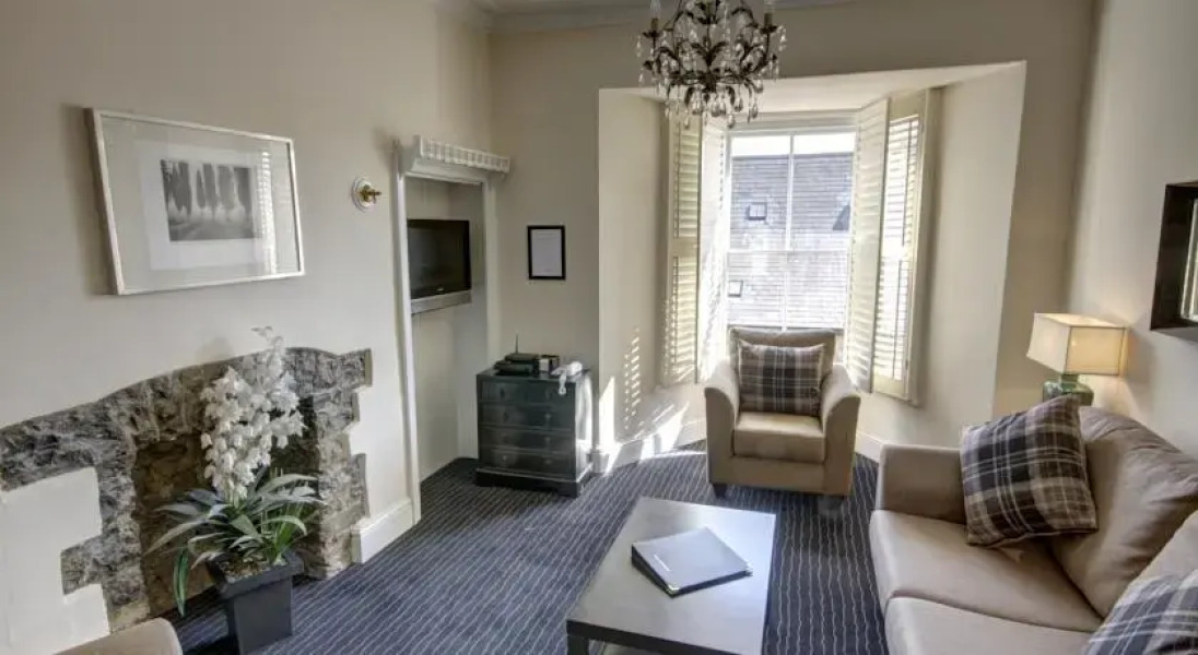 Stockwood Mews Apartments & Cottage