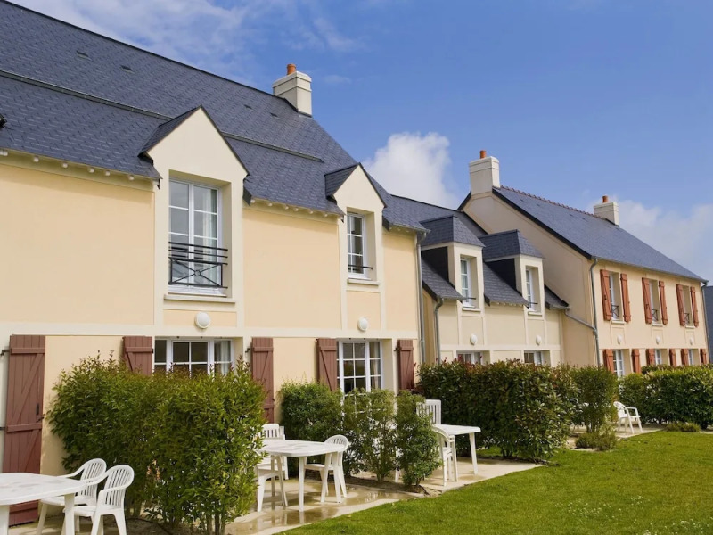 Modern Apartment With Buth tub Near the Historic Omaha Beach