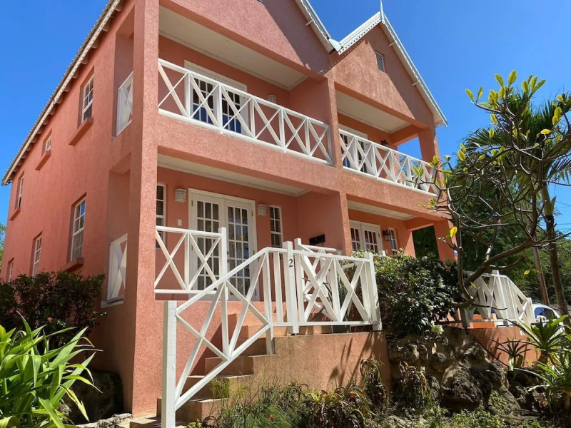 Inviting 2-bed Apartment West Coast Private