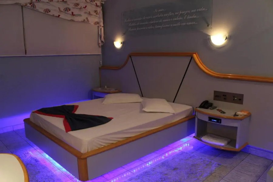 Xenon Motel (Только для взрослых)