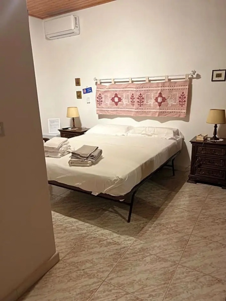 The Arches House IUN F1092