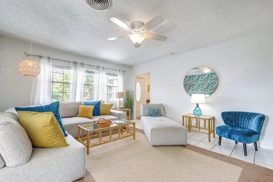 4 Mi to Jensen Beach Park: Family Home w/ Pool!