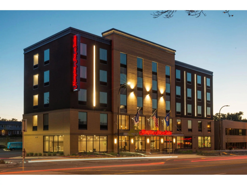 Hampton Inn & Suites Minneapolis University Area