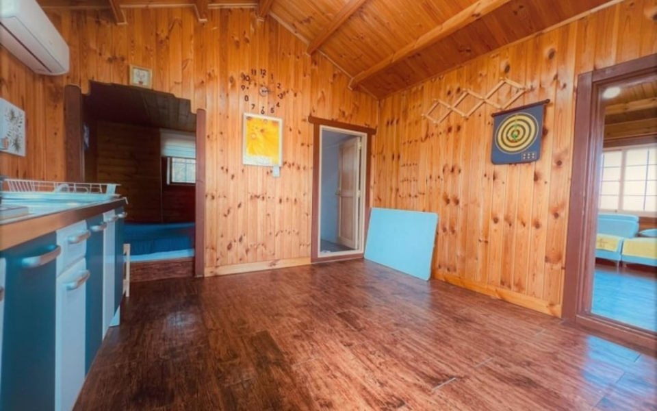 Taean Log House Pension