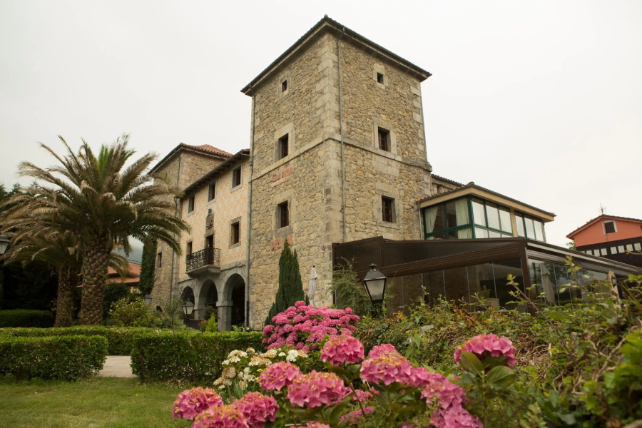 Akla Hotel Palacio Torre de Ruesga