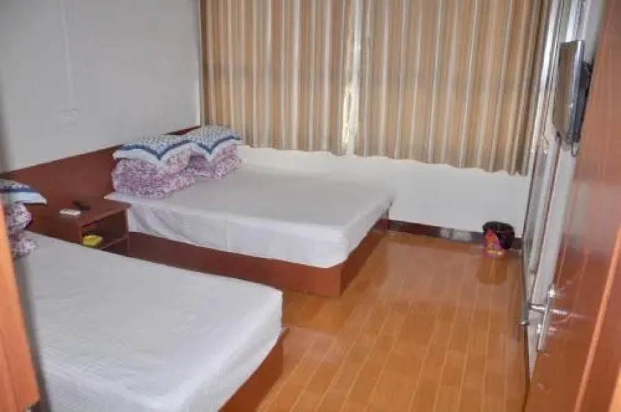 Wujiatai Fenggaoyujia Guesthouse