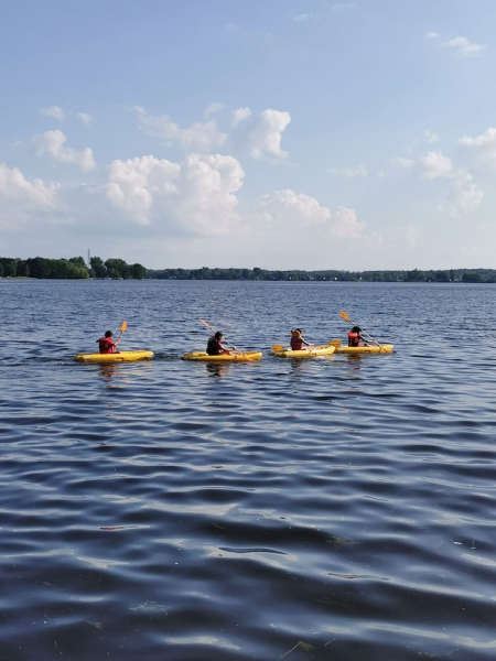 Chalet Chaleureux Sur Le Bord De L'eau Naviguable