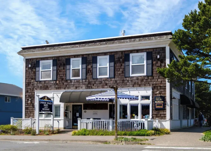 Cannon Beach Hotel