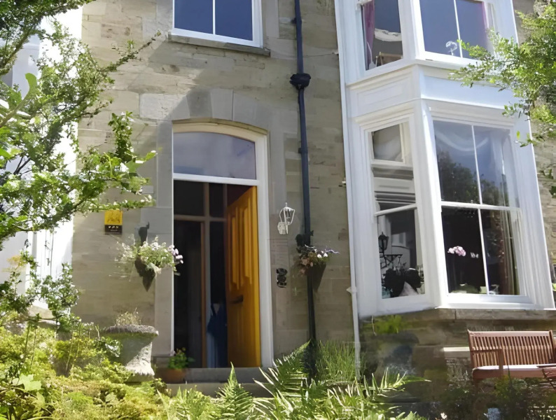 Cliftons Guest House