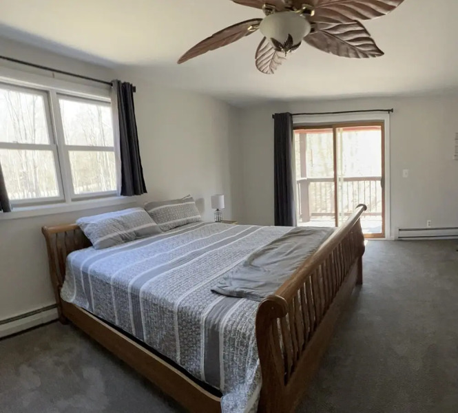 Charming Cottage Amidst Majestic Peaks 3 Bedroom Home