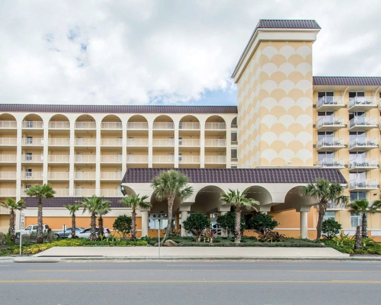 Casa Del Mar Beach Resort