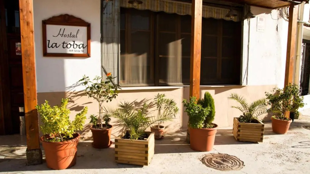 Hostal La Toba