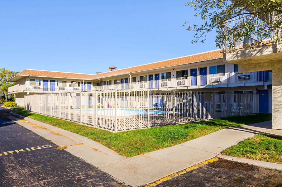 Motel 6 Mitchell, SD