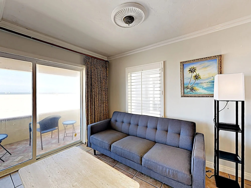 Prime Oceanfront Duplex 3 Bedrooms 1 Bathroom Duplex