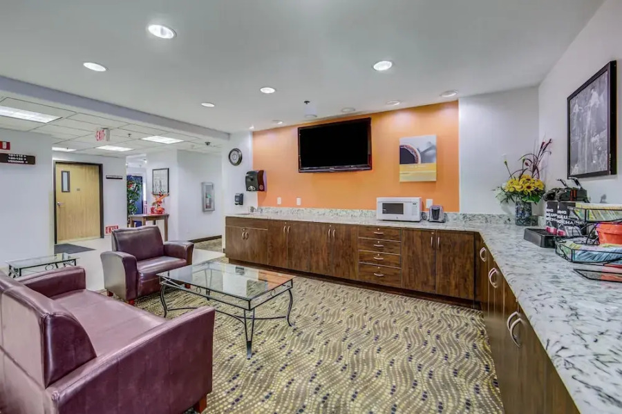 Microtel Inn & Suites