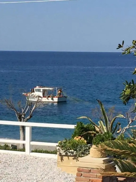 ILIOPOULOS Apartments