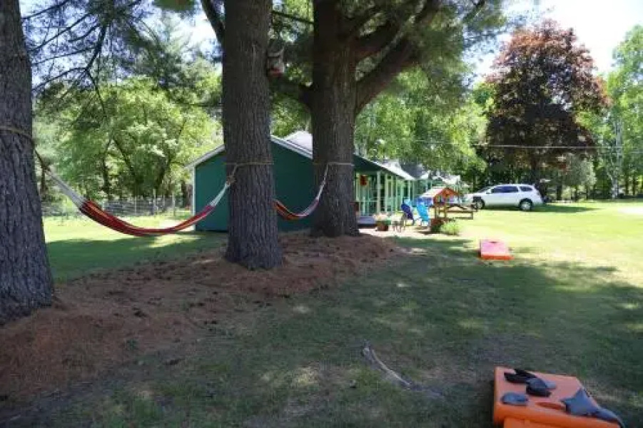 Rowe's Adirondack Cabins of Schroon Lake