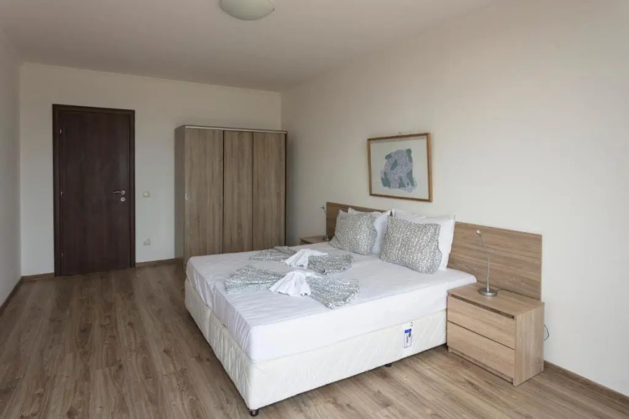 Apolonia Resort