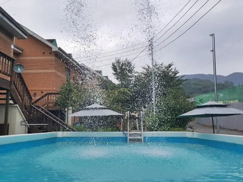 Doongji Hwangto Pension