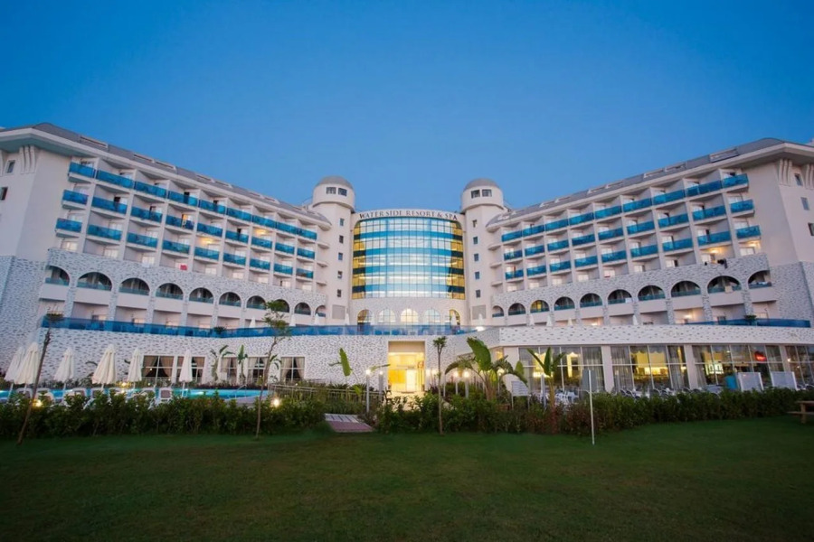 Water Side Resort & Spa