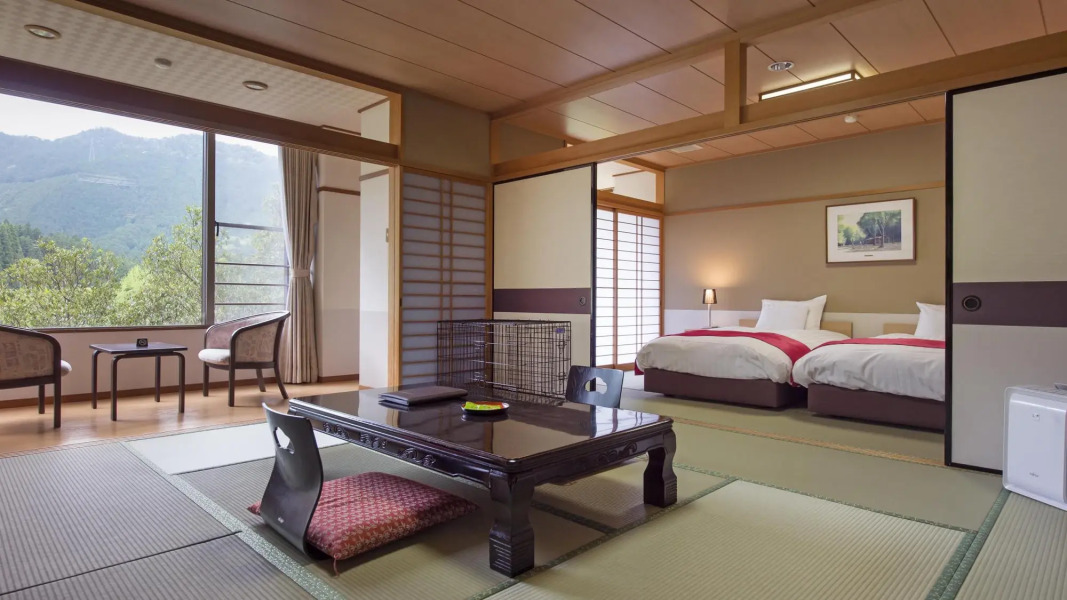 Matsusaka Wanwan Paradise Mori No Hotel