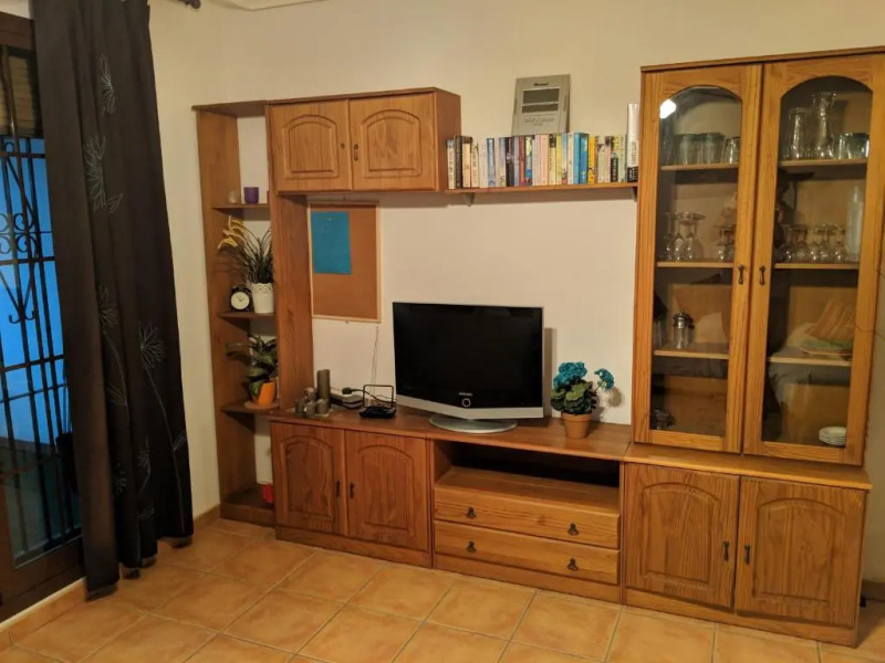 Beautiful 1 bedroom apartment in Roda, Los Alcazares. Larger than average.