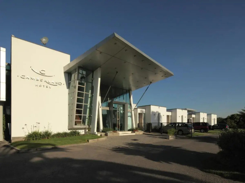 Camberland Resort And Suites Pilar