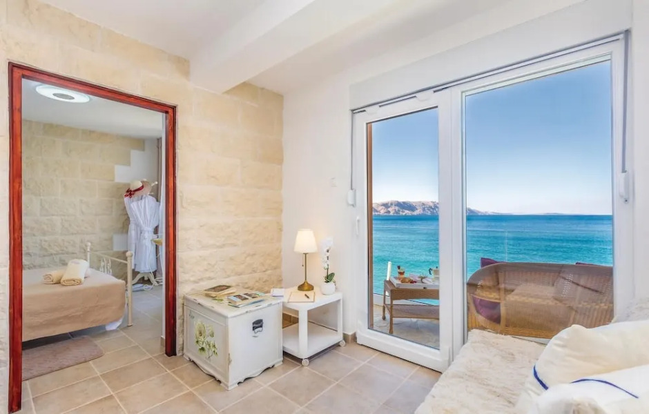 Awesome Home in Josinovac with Hot Tub, Sauna & 2 Bedrooms