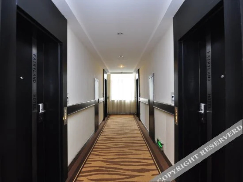 Fairyland Hotel Mile