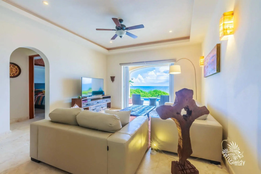 Isla 33 Resort & Villas