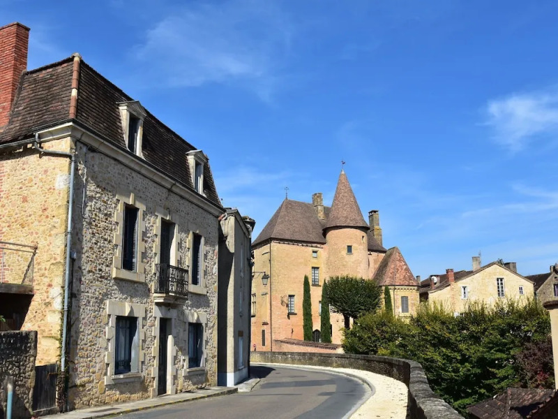 Sumptuous Mansion in Belves with Pool and Panoramic Sea Views