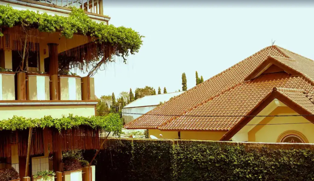 Hotel Lestari Near Lippo Plaza Mall Jember