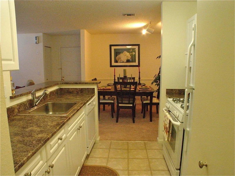 Town Walk at Hamden Hills