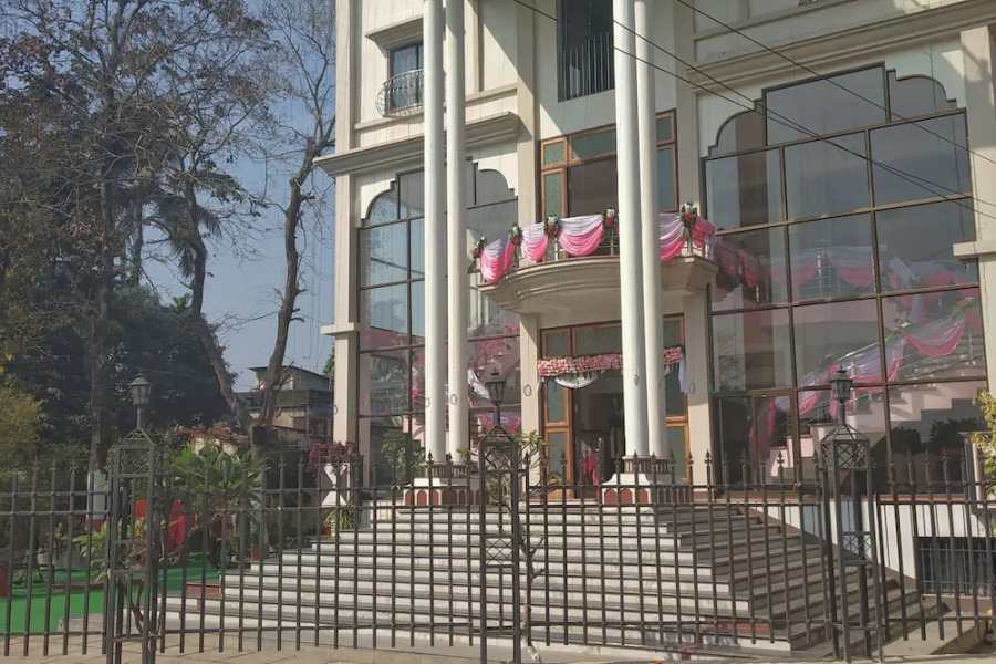 Greater Kailash The Palace By OYO Rooms