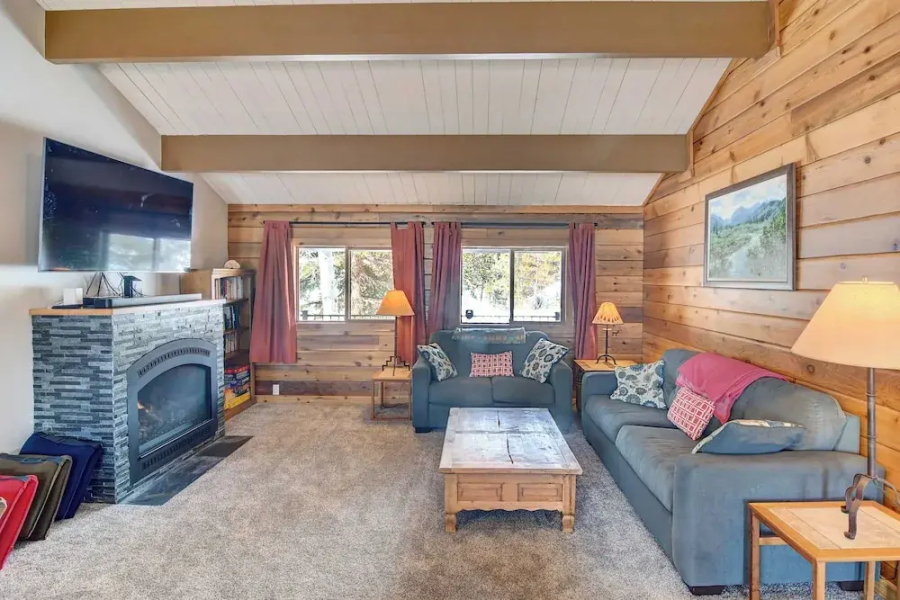 Hot Tub & Mtn Views: Waterfront Grand Lake Cabin!
