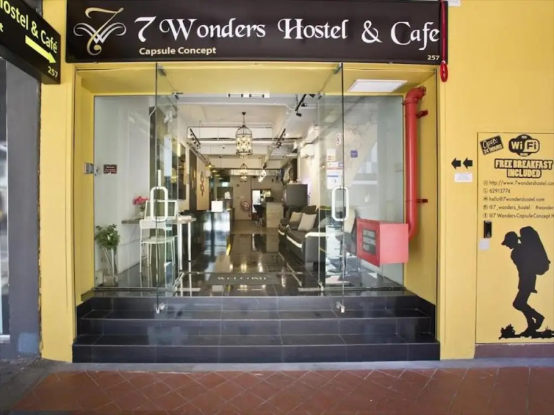 7 Wonders Hostel