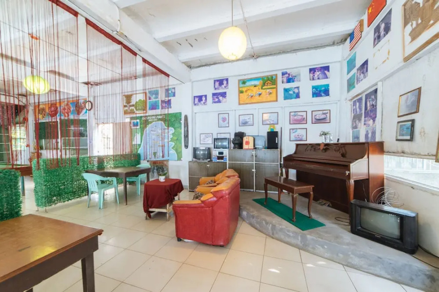 RedDoorz Plus @ Subic 2n2 Beach Resort Zambales