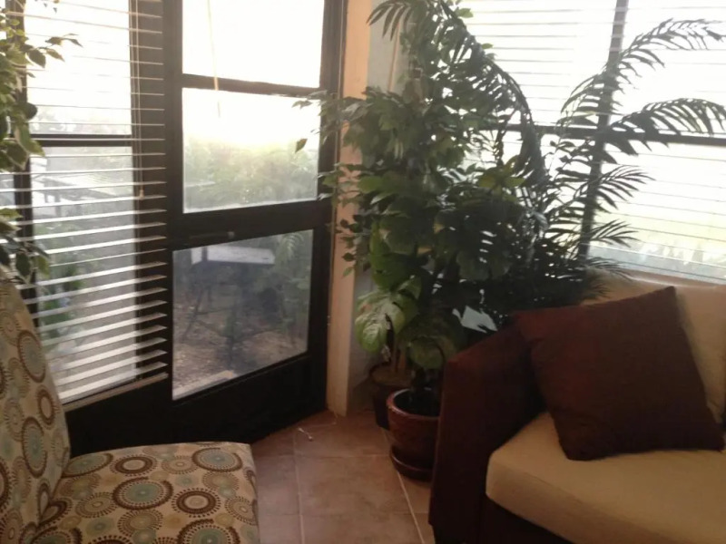 Elegant 1 Bedroom Condo With Swimming Pool Gym Access All Included In Convenient Fort Myers Location Near Golf Courses and Sanibel Island