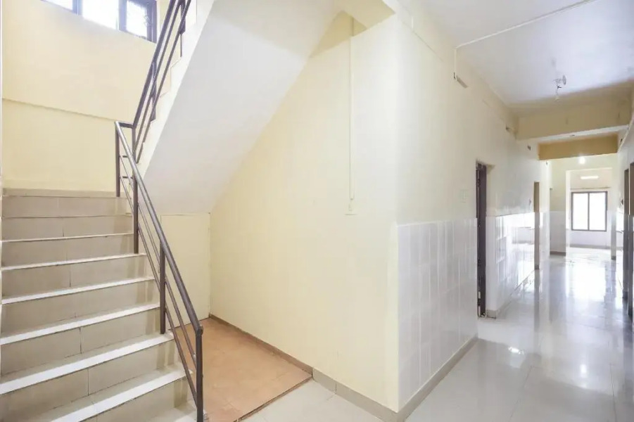 Royal Tourist Home by OYO Rooms