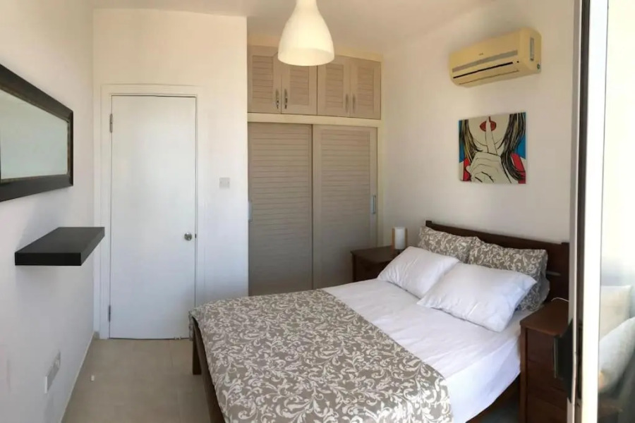 Boutique seafront apartment