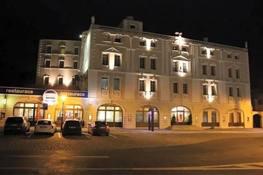 Hotel Cerný Orel