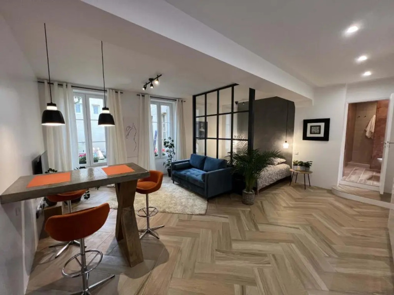 Bel appartement au centre du vieux Joigny