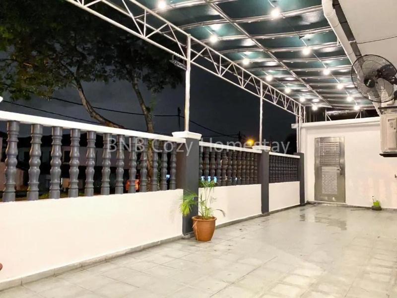 BNB Cozy Homestay @ Bdr Country Homes (Corner Hse)