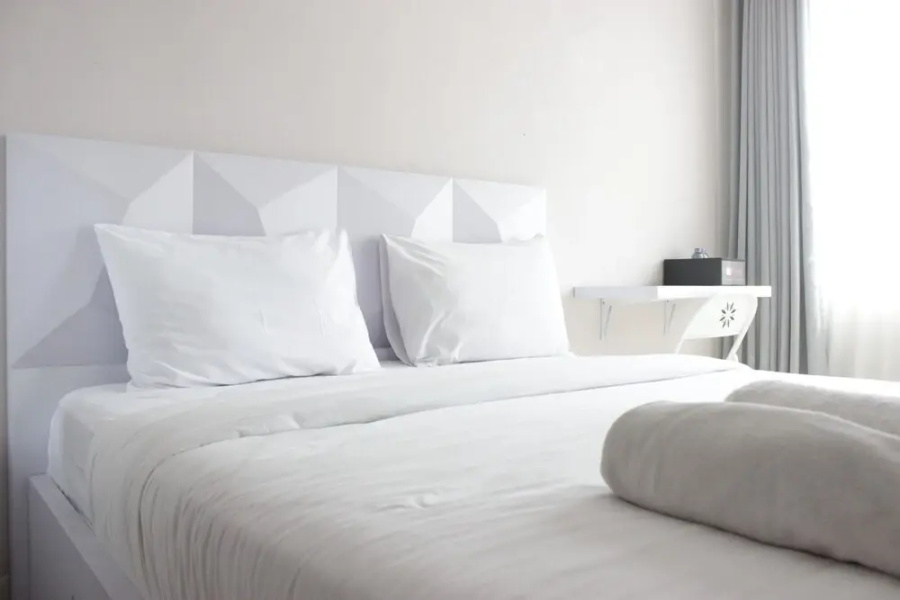 Relaxing Studio Apartment Easton Park Residence Jatinangor with Mountain View